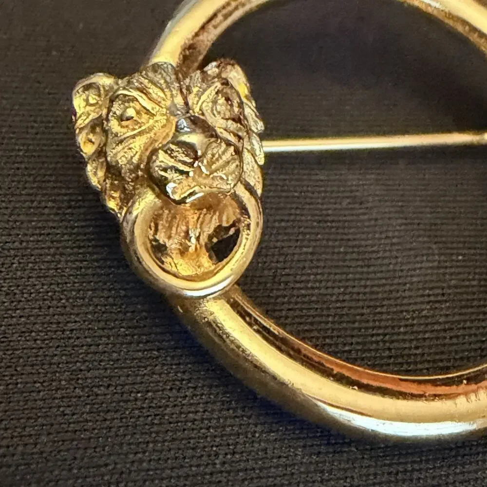 Vintage 1980 MIMI DI N Gold Tone Lion’s Head Door Knocker Brooch Mimi Di Nascemi